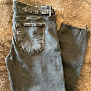 Mother lived in mid rise black skinny jean
